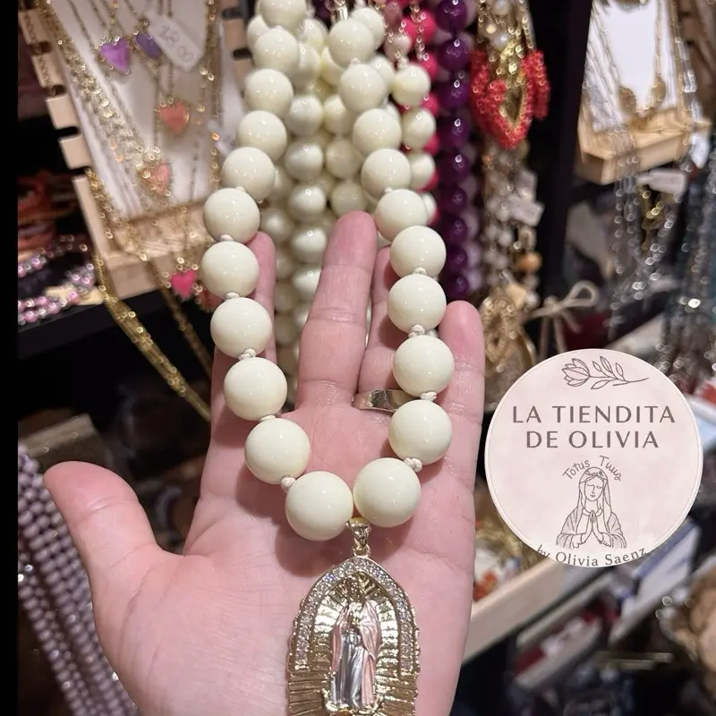 Virgencita de Guadalupe 20" Long Necklace                                       Medalla en Oro Laminado