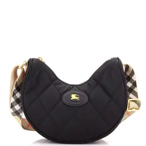 Pre-owned BURBERRY material Messenger Bags Horseshoe Crossbody Bag Quilted Nylon by Rebag