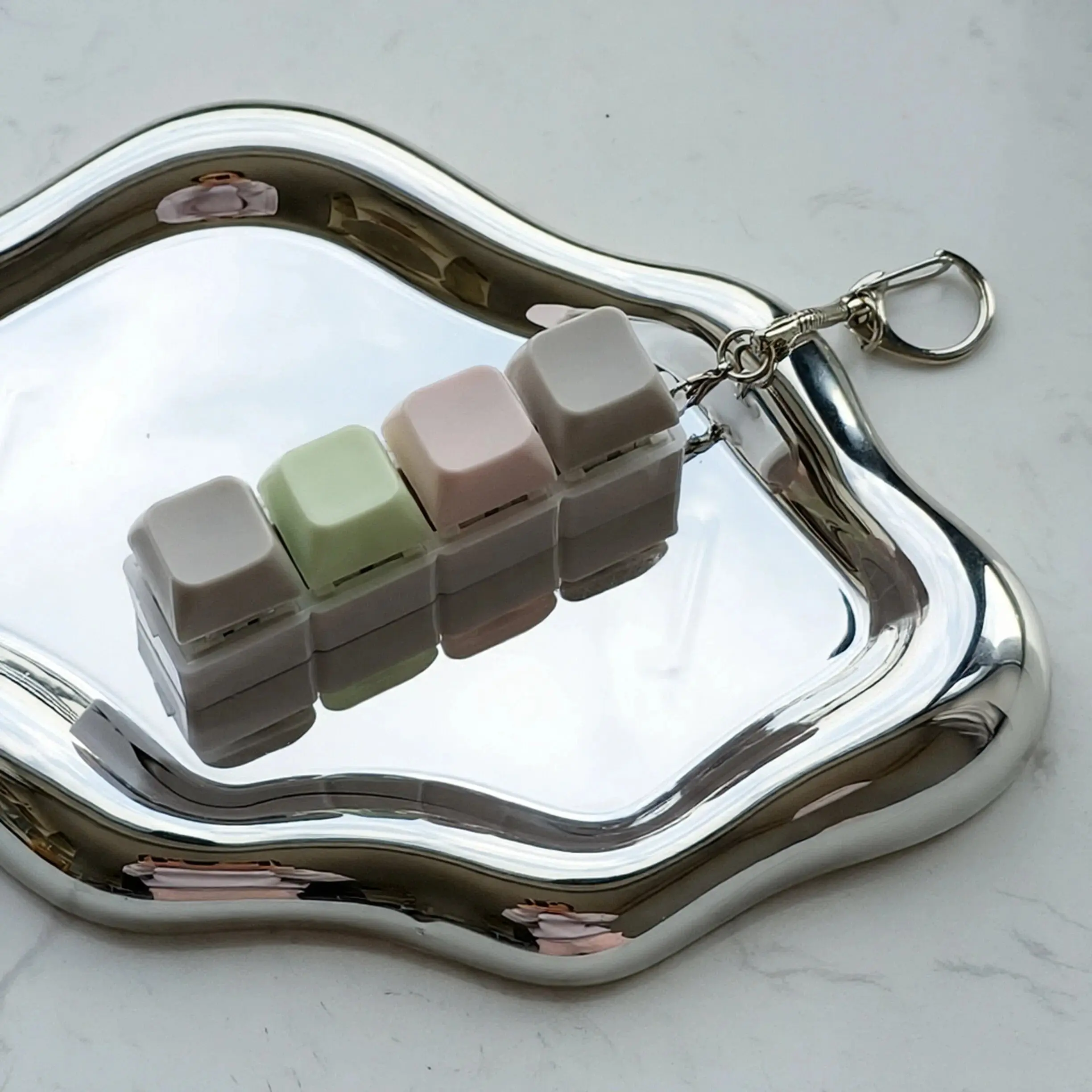 Custom 4-Key Mechanical Keyboard Fidget Toy - DIY Keychain Clicker with 31 Keycap Colors, 3 Switch Types - Fidget for Anxiety, Stress Relief Tactile Experience (Party Bag Gift, Home Supply), Stress Relief Fidgeting