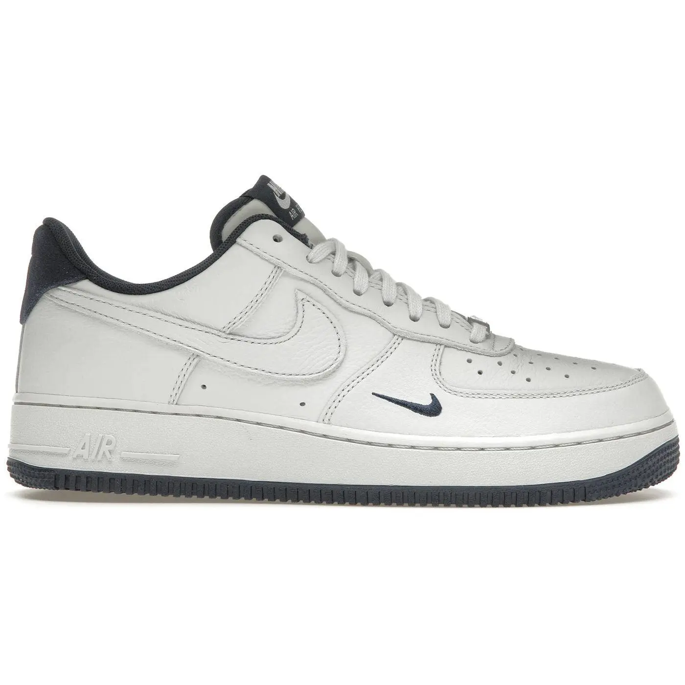 Nike Air Force 1 Low '07 LV8 Photon Dust Obsidian
