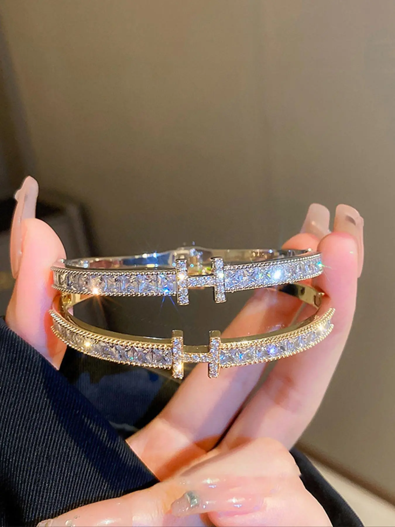 Letter H Design Bangle, Fashionable Rhinestone Decorated Bangle for Women & Girls, Trendy All-match & Exquisite Jewelry for Birthday Gift, Rhinestone Bangle Bracelet, Rhinestone Decor Bangles