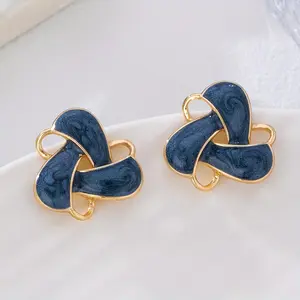 1 Pair of Fashionable Geometric Irregular Hollow Rotating Flower Earrings Suitable for Daily and Party Wear, For Teenager