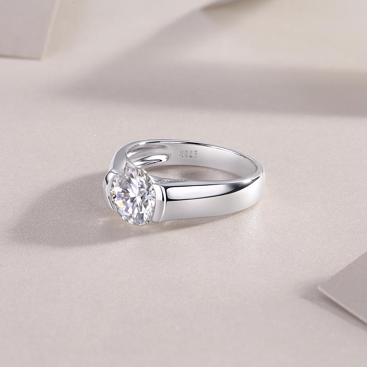 Classic semi-bezel 2-carat Moissanite ring, crafted from 925 silver plated with platinum, can be used as an engagement ring, wedding ring, date ring, everyday wear ring, Hypoallergenic ring，or birthday gift.