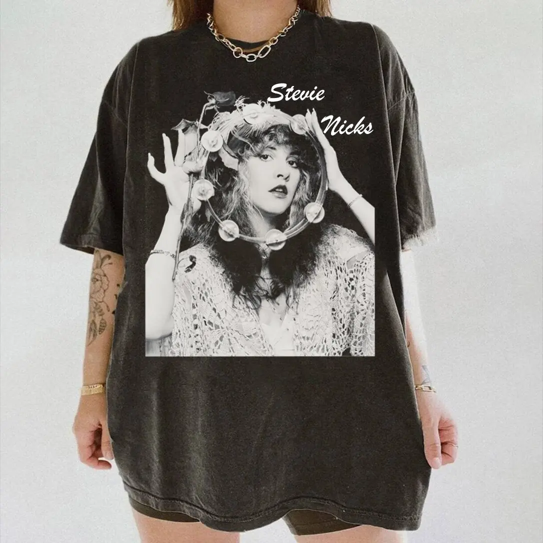 Stevie Nicks Graphic T-Shirt, Women's Vintage 70s Hippie Style Cotton Top, Oversized Round Neck Shortsleeve with Digital Print, Crew Neck, Retro
