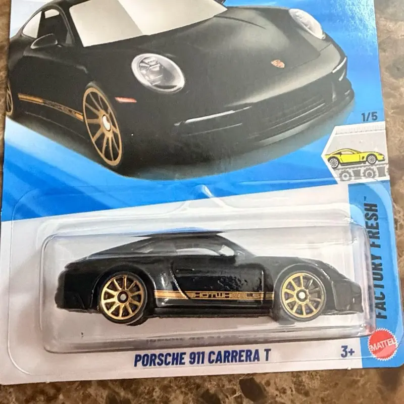 Mattel Porsche 911 GT3 Hot Wheels HW Race Day 1/10 Scale Die-Cast Model Car for Collectors Ages 3+