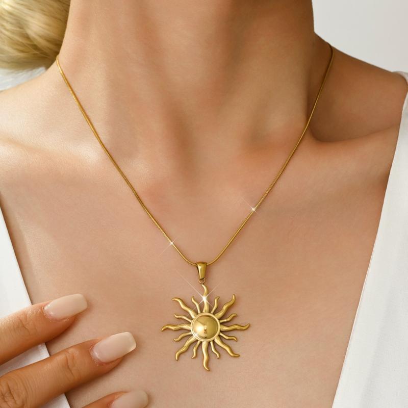 Stainless Steel Necklace Golden Sun Pendant Necklace Women's Daily Wear Couple Necklace Gift Fashionable Jewelry Accessories Minimalist Chain valentines gifts for gf