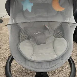 LAREX Baby Swing for Infants | Electric Bouncer for Babies,Portable Swing for Baby Boy Girl,Remote Control Indoor Baby Rocker with 5 Sway Speeds,1 Seat Positions,10 Music and Bluetooth (Black)