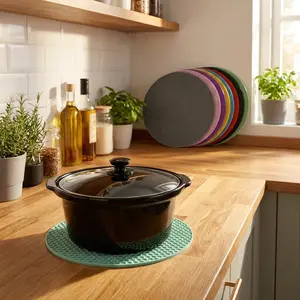 4/6 Pcs Kitchen Anti Scald Solid Color Insulation Pad: High Temperature Resistant To Protect The Desktop, Cooking Pot/ Baking Material/ Dining Insulation, Anti  And Easy To Clean, Suitable For Multiple Scenarios,Cooking Utensils Tableware