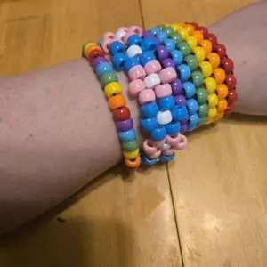 Pride Themed Kandi Bracelets - Colorful Bead Designs for Pride Celebration