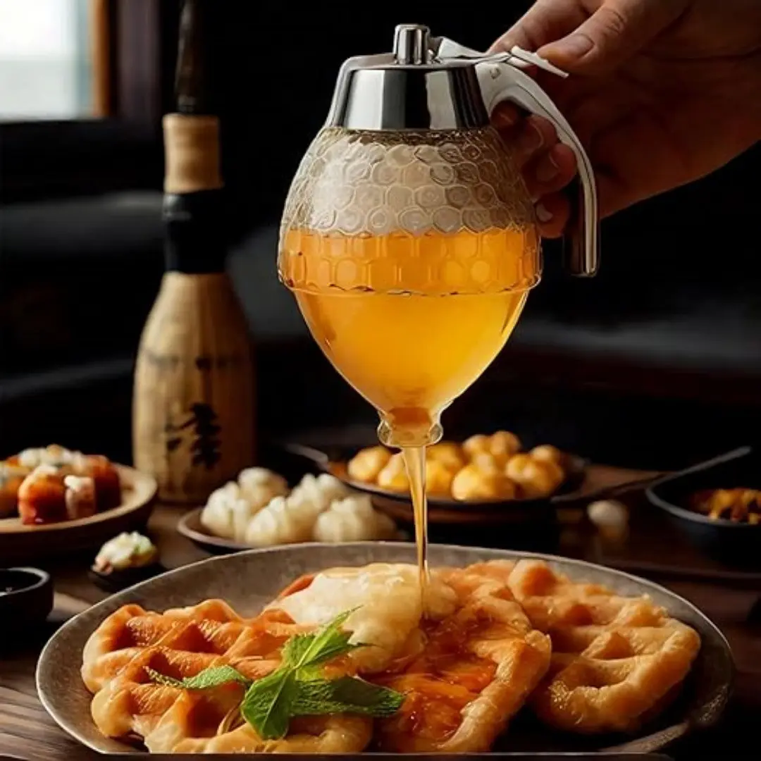 Drip-Free Honey Dispenser with Stand, Decorative Honeycomb Pattern Honey Jar and Syrup Dispenser Bottle, Hive-Decor Honey Storage Jar, Suitable for Honey and Syrup, Kitchen