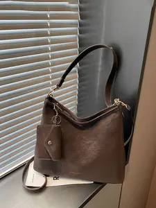 1pc Stylish, minimalist, casual, retro solid-color shoulder bag—perfect for daily commuting, shopping, gifting, or school. Versatile and durable for women.