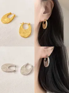 Elegant Textured Ear Studs Women Minimalist Luxury Fashion Earrings Unique Accessories