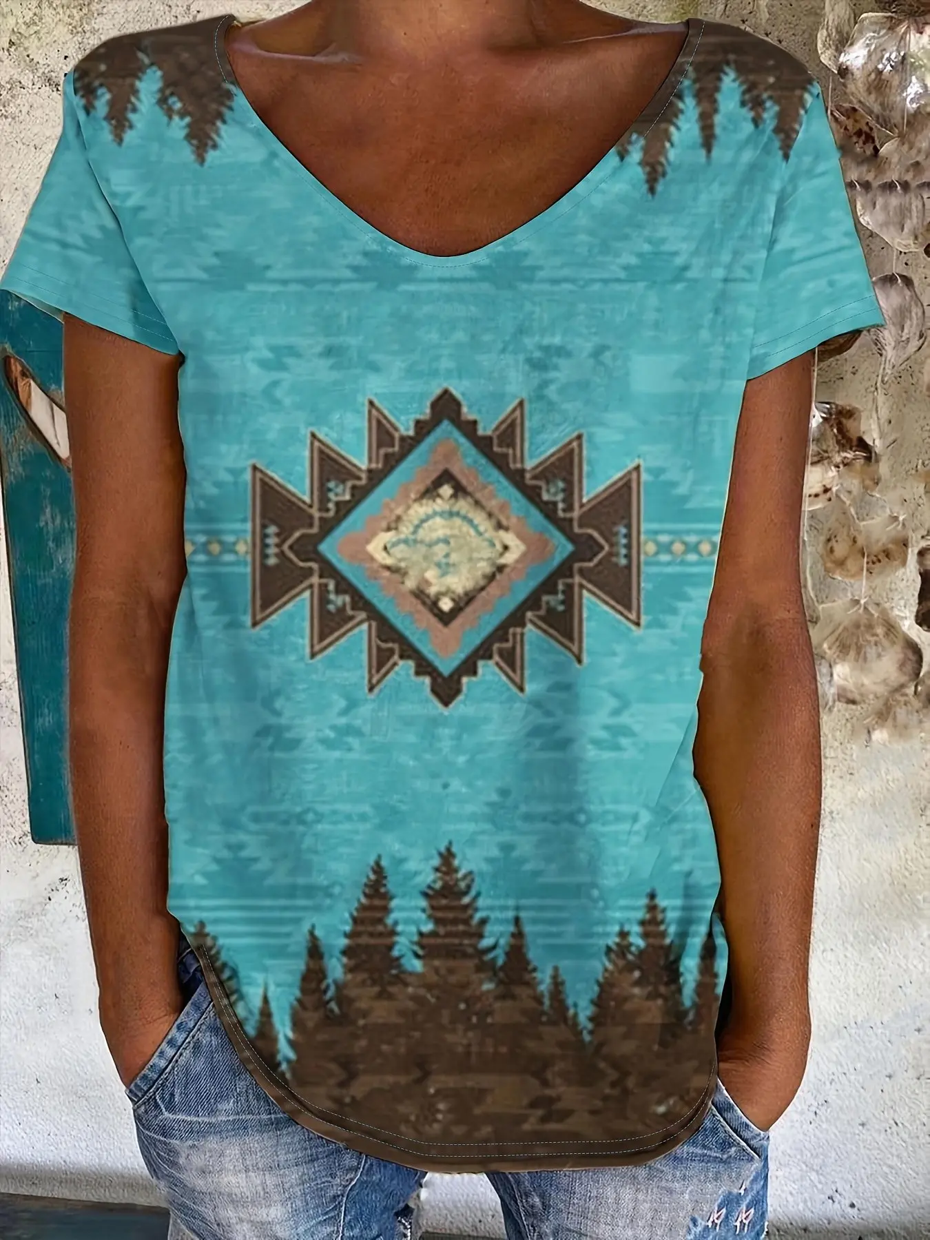 Women's Western Style Aesthetic Vintage Print Short Sleeve T-Shirt, Casual V Neck Top, Slim Fit, Ethnic Pattern, All Seasons Wear, Streetwear, Womenswear
