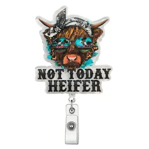 Cute Cow Design Badge Holder, Animal Shaped Badges, 1 Count Retractable Badge Clip, ID Card Holder for Student Office Staff Doctor Nurse