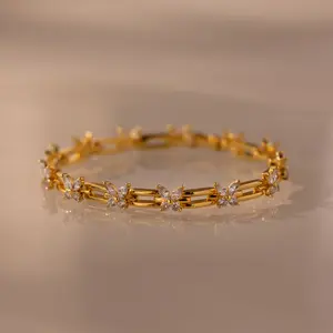 Mariposa Tennis Bracelet by Caitlyn Minimalist - Butterfly Diamond Link Bracelet in 18K Gold Finish - Statement Jewelry - Birthday Gift for Her