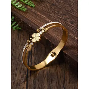 1pc Fashionable Elegant Original Stainless Steel & Rhinestone Decorated Flower Aesthetics Cuff Bracelet For Women & Girls, Bridesmaid Gift Valentines Bridal Charms