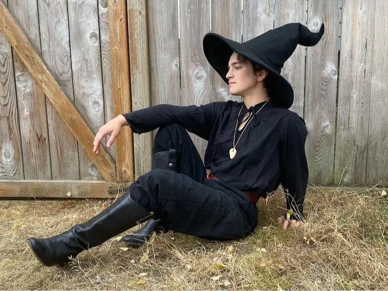 Black "Crooked Mage" Witch Hat - Pointy Hat for Halloween, Suitable for Wizards, Sorcerers, Warlocks