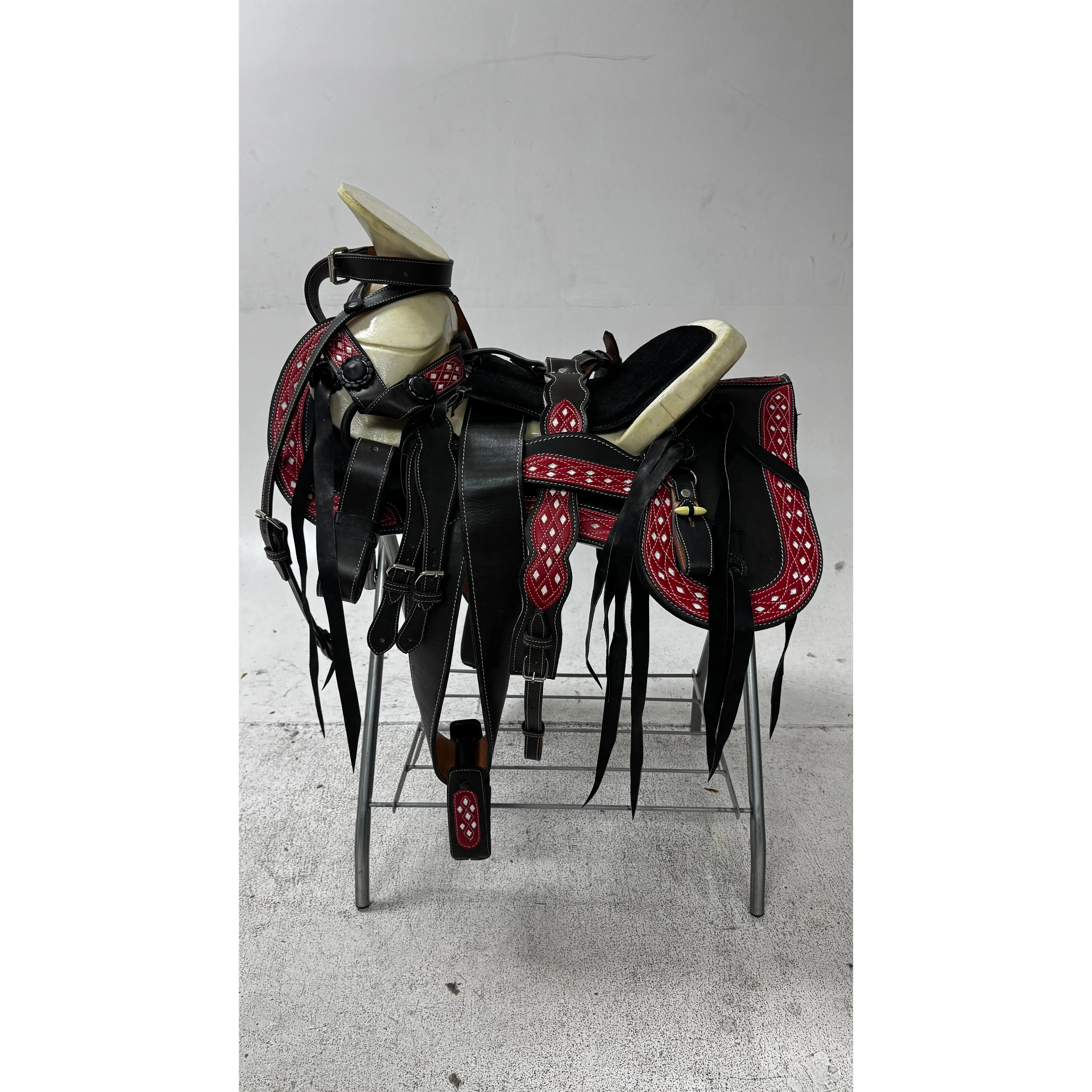 Charro Saddle – Black Leather with Red & White Detailing (15.5”) “El Guerrero Rojo”