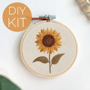 Sunflower Embroidery Kit, Floral Embroidery Kit for Beginners embroidery hoop pattern embroidery kit Beginner cross stitch flower needlepoint kit embroidered flowers art kit dried flower