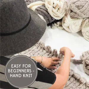 AR Workshop Chunky Knit Blanket Making Kit - Easy for Beginners Hand Knit Craft Kit with 5 Skeins of Premium Yarn & Step-by-Step Video Instructions for Cozy Home Decor
