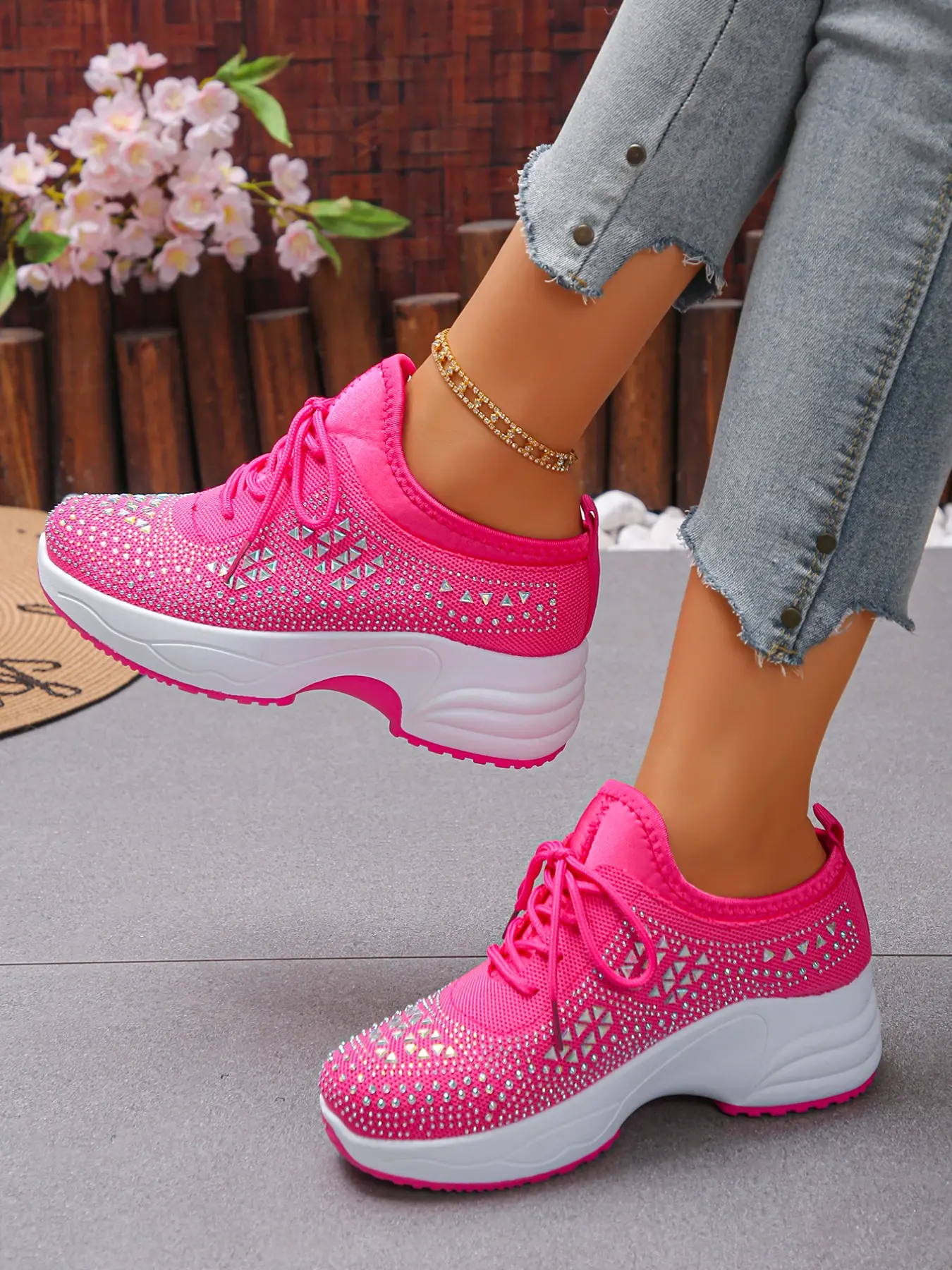 2026 Spring Summer New Mesh Breathable Sports Shoes, Women's Low Top Lace-Up Casual Sneakers, Soft Sole Anti-Slip Daily Walking Shoes, Multiple Colors Available