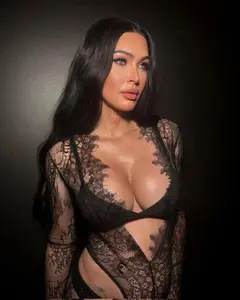 UnFramed, Poster Megan Fox