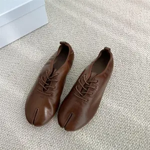 Men And Women Lightweight Soft Soled Sneakers Loafers Tabi Split Toe Half Slippers Breathable Shoes