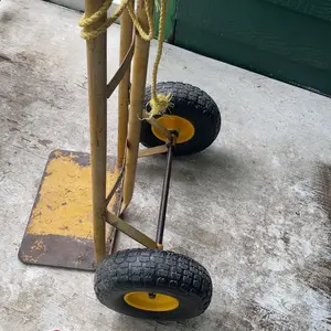 VEVOR Solid PU Run-Flat Tire Wheel,  10", 2-Pack, 400 lbs Dynamic Load, 450 lbs Static Load, Flat Free Tubeless Tires and Wheels for Hand Truck, Utility Cart, Dollies, Garden Trailers, Various Carts