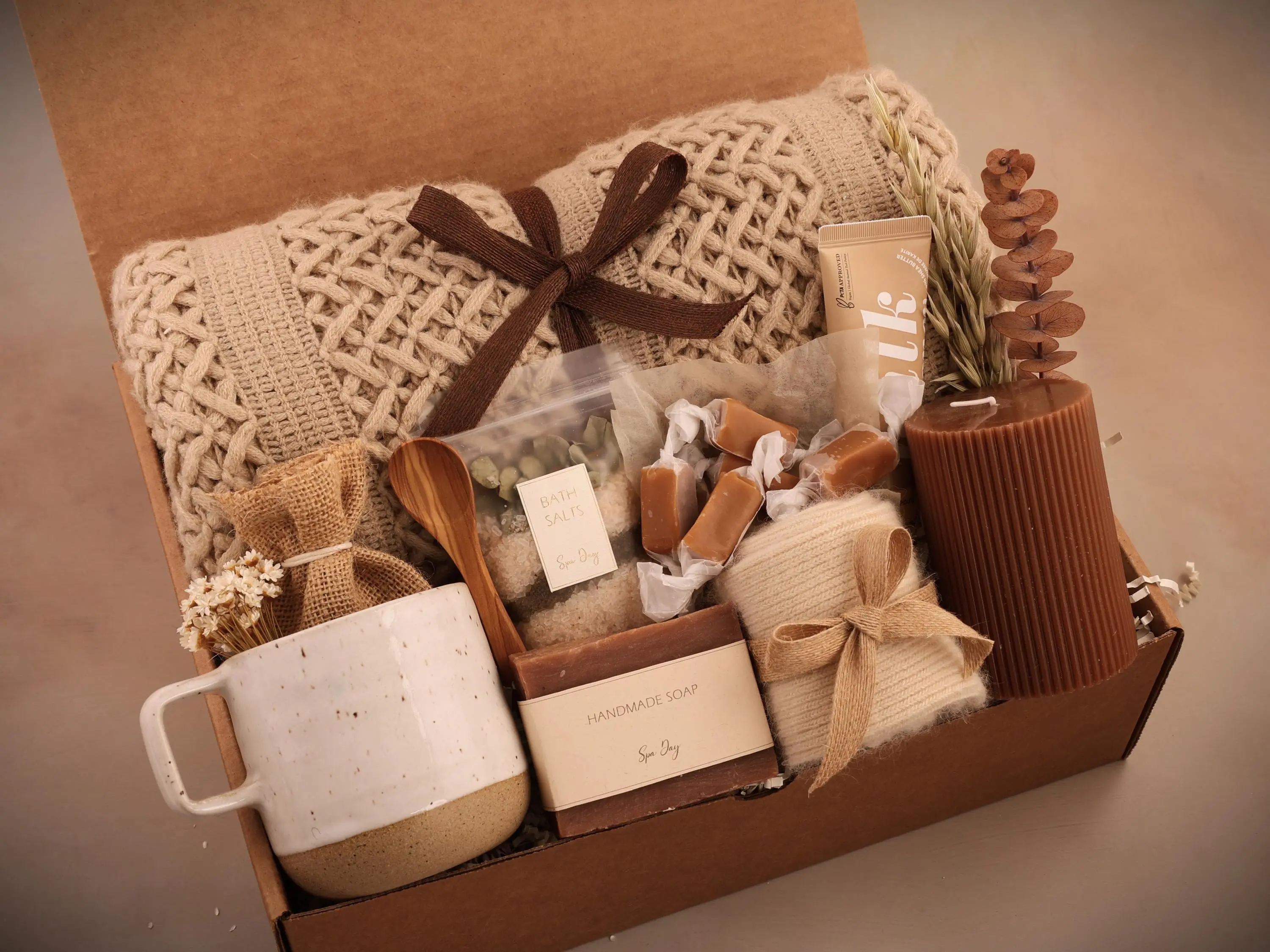HOT Hug In A Box, Cozy Care Package, Self Care Basket, Blanket Gift Box, Encouragement Gift, Mom Gift Set, Hygee Gift Box, Thinking Of You Box