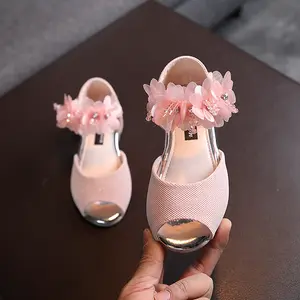 Summer children's sandals for girls, stylish rhinestone flower open-toe princess shoes, soft-soled dance shoes for little girls