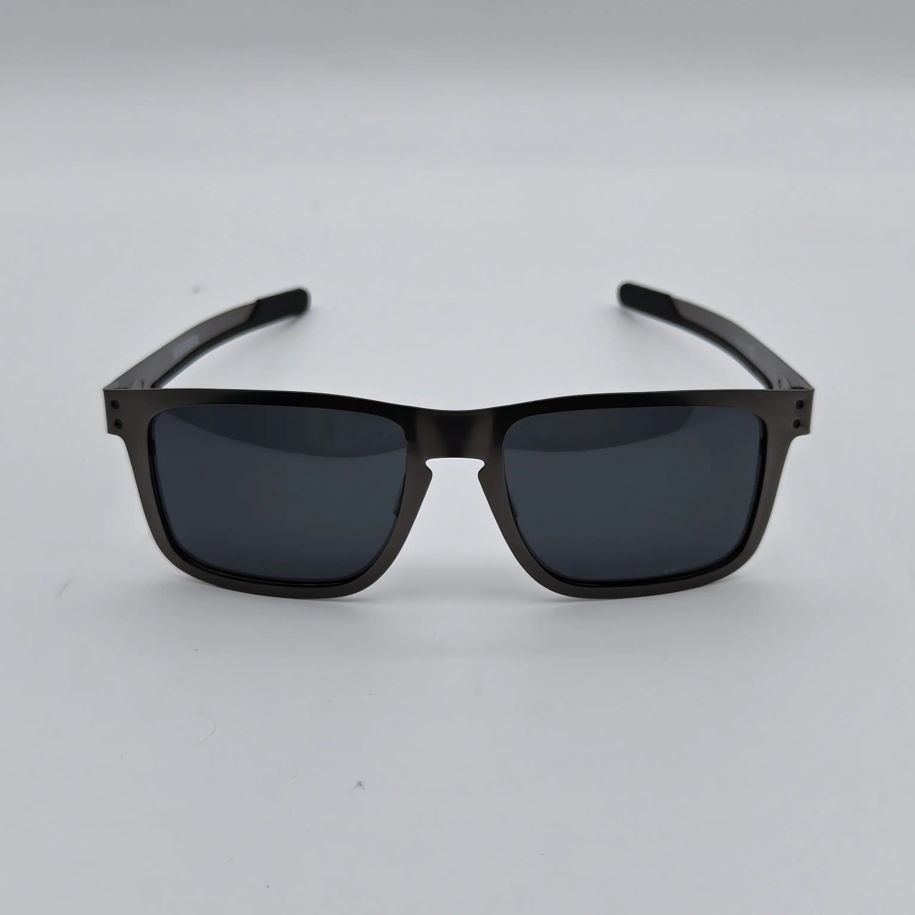 Holbrook-C3-Gray Frame / Black lens