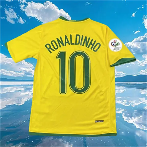 2006 Home Retro No.10 Ronaldinho Short sleeve Soccer jersey