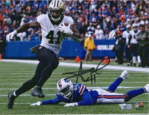 Alvin Kamara New Orleans Saints Autographed 8" x 10" White Horizontal Photograph - Fanatics Authentic Certified