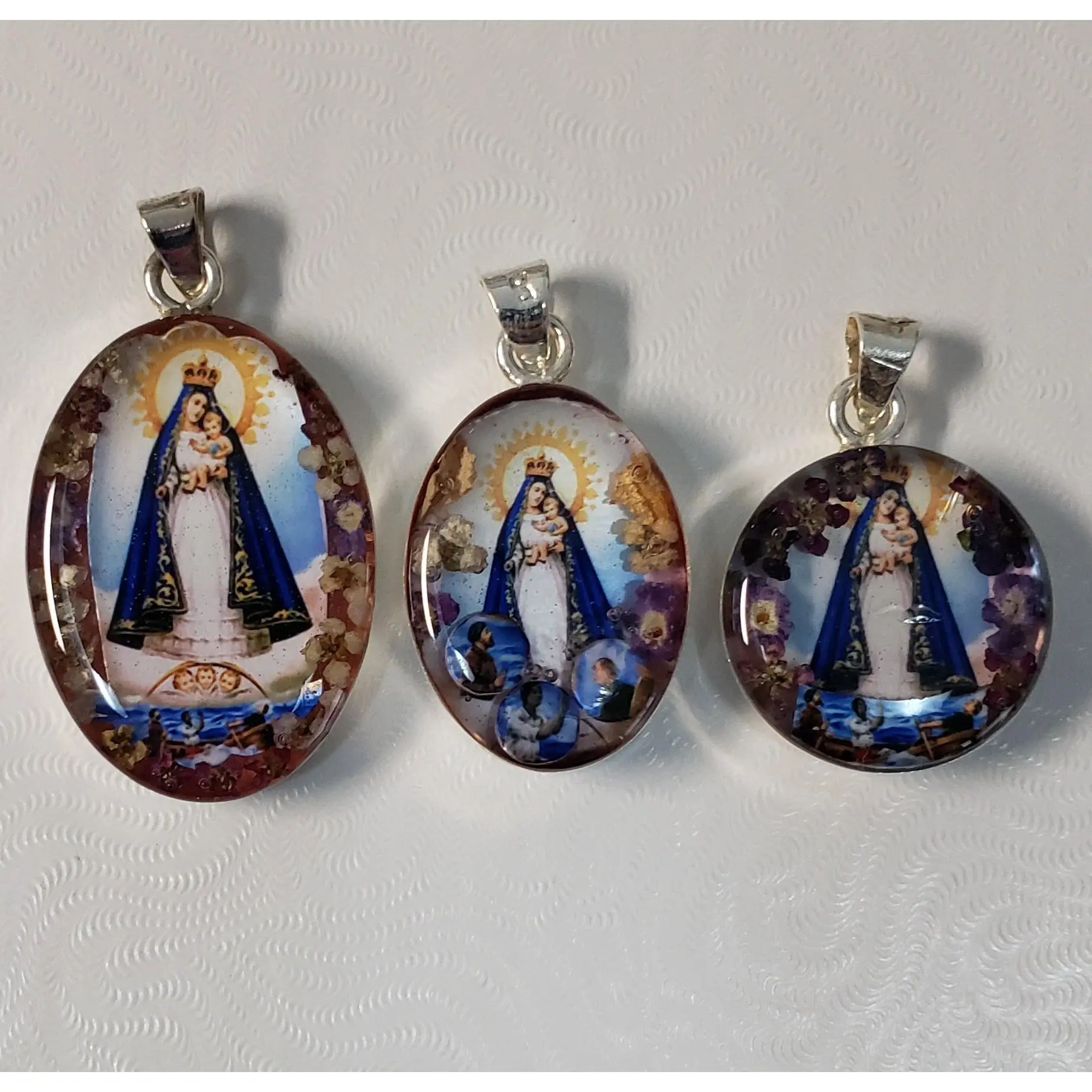 Medal of Our Lady of Charity - Caridad del Cobre   Flowers - Guadalupe Collection
