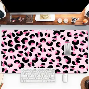 Lip Pattern Mouse Pad, Rectangle Gaming Mouse Pad, Non-slip Mousepad, Office Desk Keyboard Mouse Mat for Home Office Game Room Desk, Gaming Desk Accessory, Desk Accessories