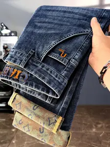 Men's Vintage Distressed Straight Leg Jeans, Elastic Breathable Fabric, Embroidered Leather Patch Detail, Classic Straight Fit Casual Long Pants