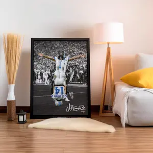 [UNFRAMED] Amon-Ra St Brown Poster Highlighting Elite Playmaking, Dynamic Football Wall Art for Fans Home Decor