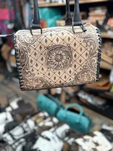 Tooled Temptress Speedy (Medium)