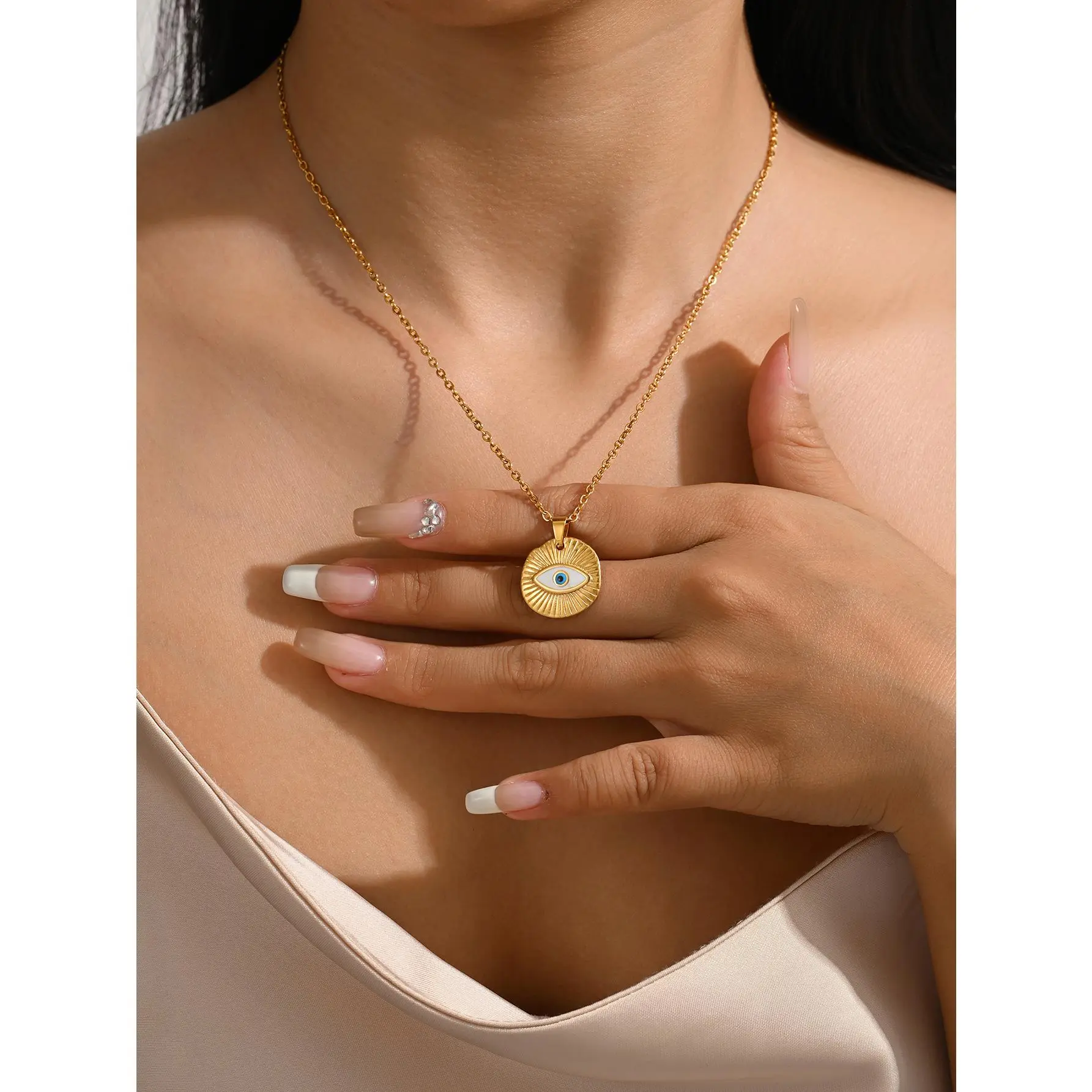 Women's Luxury Evil-Eye Charm Clavicle Chain, Niche Sunburst Design Daily Wear Stackable Jewelry, Dainty Chain Jewelry Necklace, Dainty Necklaces, Evil-Eye Charm Necklaces