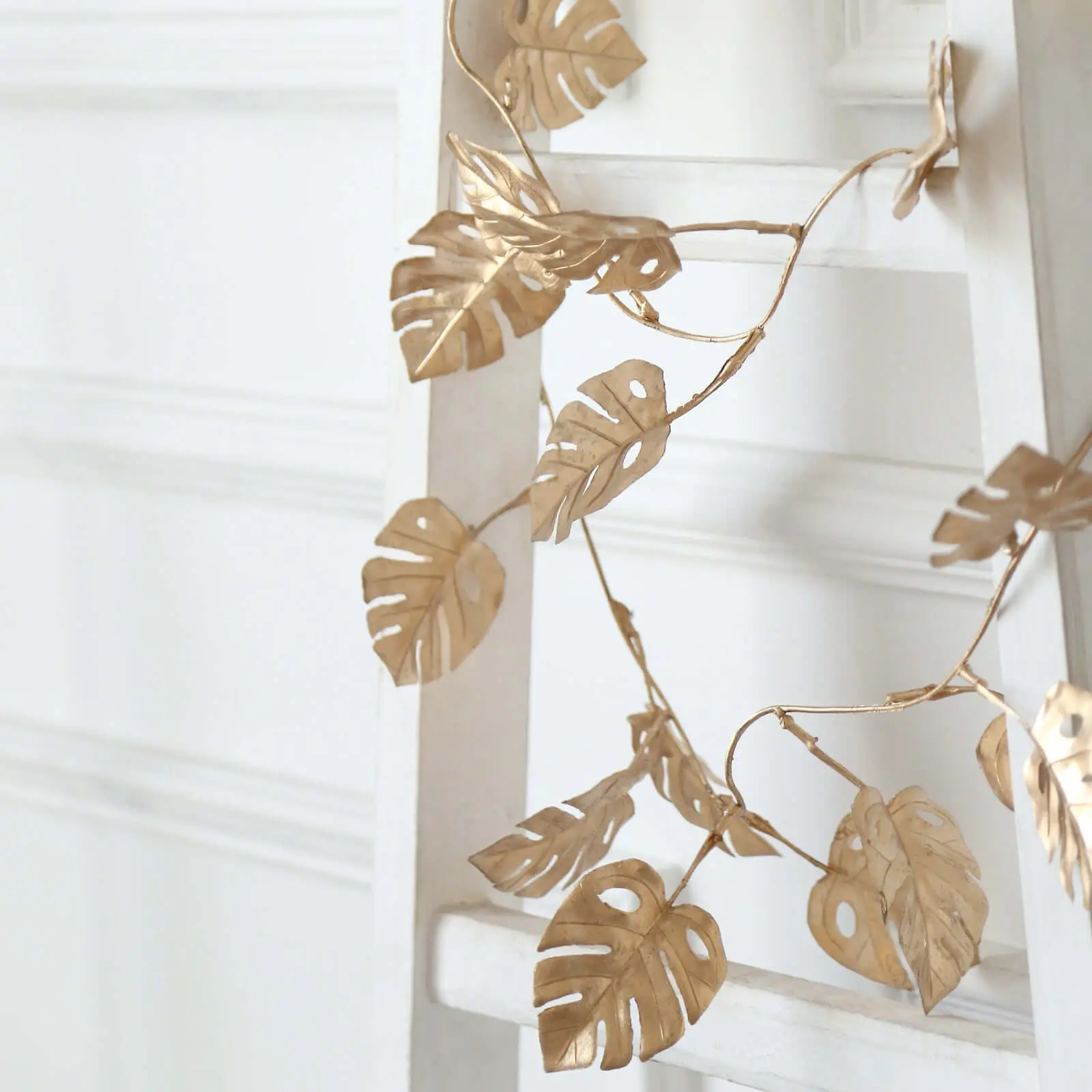 7ft Length Artificial Monstera Leaf Hanging Vine - Metallic Gold Faux Decor with Detachable, Hand-Assembled Leaves for Tropical Outdoor Decor, Boho-Inspired Events, Table Garland, Detachable Leaves