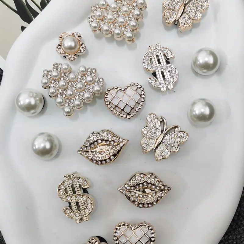 16PCS Rhinestone Lips Shoe Charms, Shoe Charms Set, Sparkling Butterfly Dollar Sign ABS Buckles Decorations DIY Bling Beads Pins Clog Decorative Shoe Accessories Fit Adults Sandals Hole Garden Shoes Slippers Xmas Halloween Birthday Party Gifts Footwear