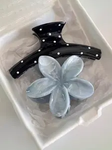 Elegant Flower Hair Clips for Women, 2pcs Eggshell Design, Perfect for Vacation Travel, Boho Aesthetic Y2K Fashion Accessories