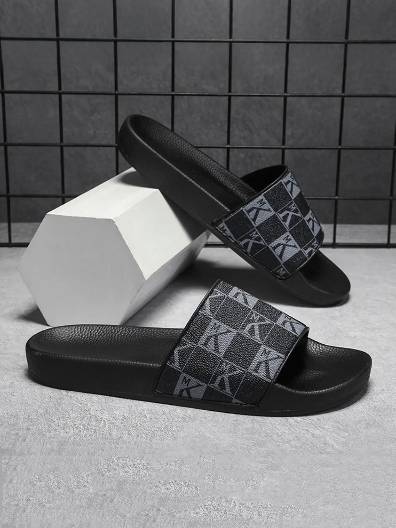 Men's Fashion Brand Slippers, Ultra Soft Anti-Slip Wear-Resistant Rubber Slide Sandals, Casual Summer Indoor Outdoor Slippers, Eva Sole Indoor Flip Flops, Soft Non Slip