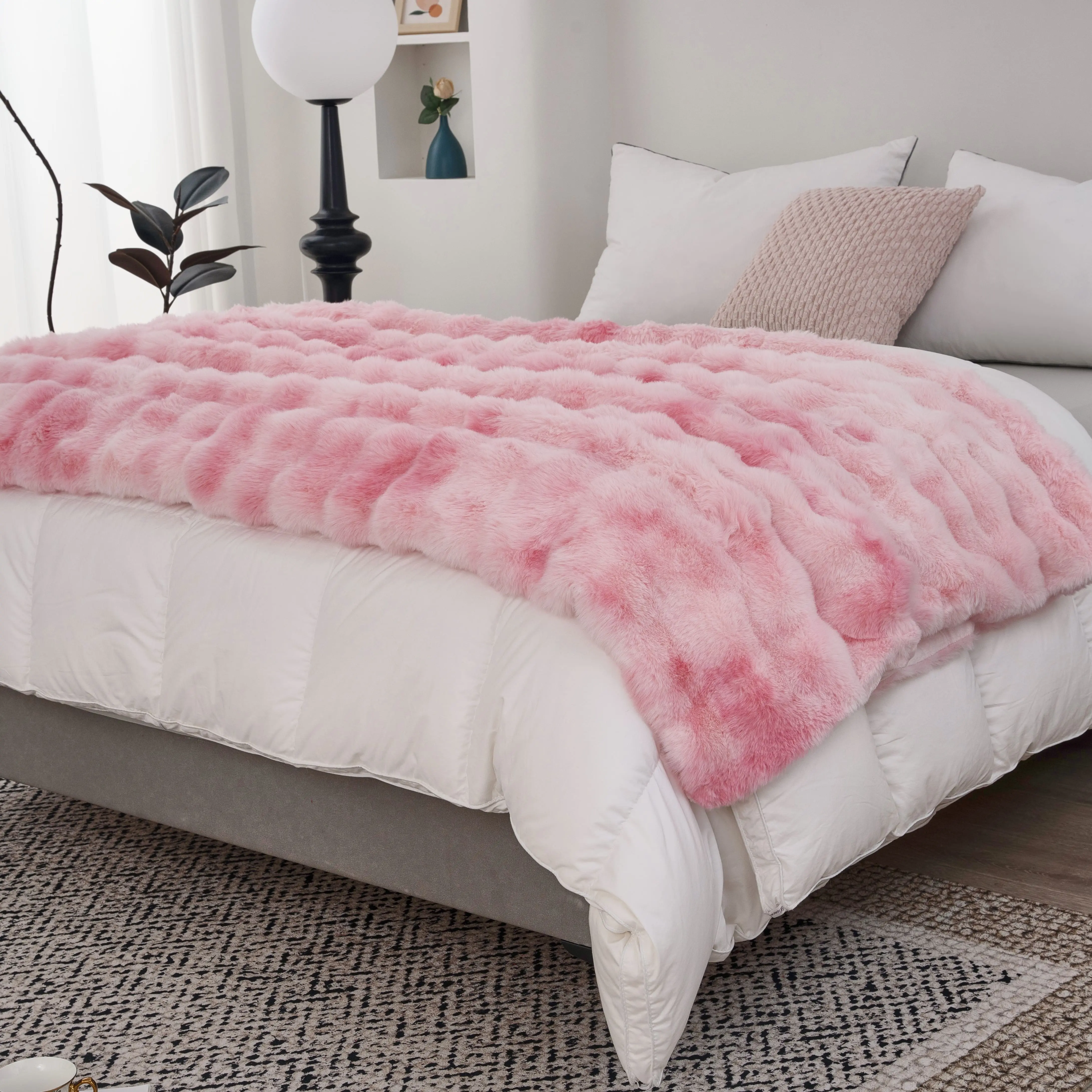 Homyo Soft Plush Blanket, Cozy Faux Fur Style Throw Blanket for Couch, Sofa, Bed and Bedroom, 50"x60" and 60"x80"