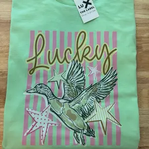 LUCKY DUCK GILDAN UNISEX T-SHIRT