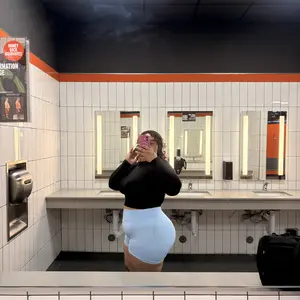 DEEFY Impact Shorts Gymwear Women Yoga Fitness Gym Sportswear Workout Hidden Scrunch Butt Lifting 4.5" Seamless Shorts