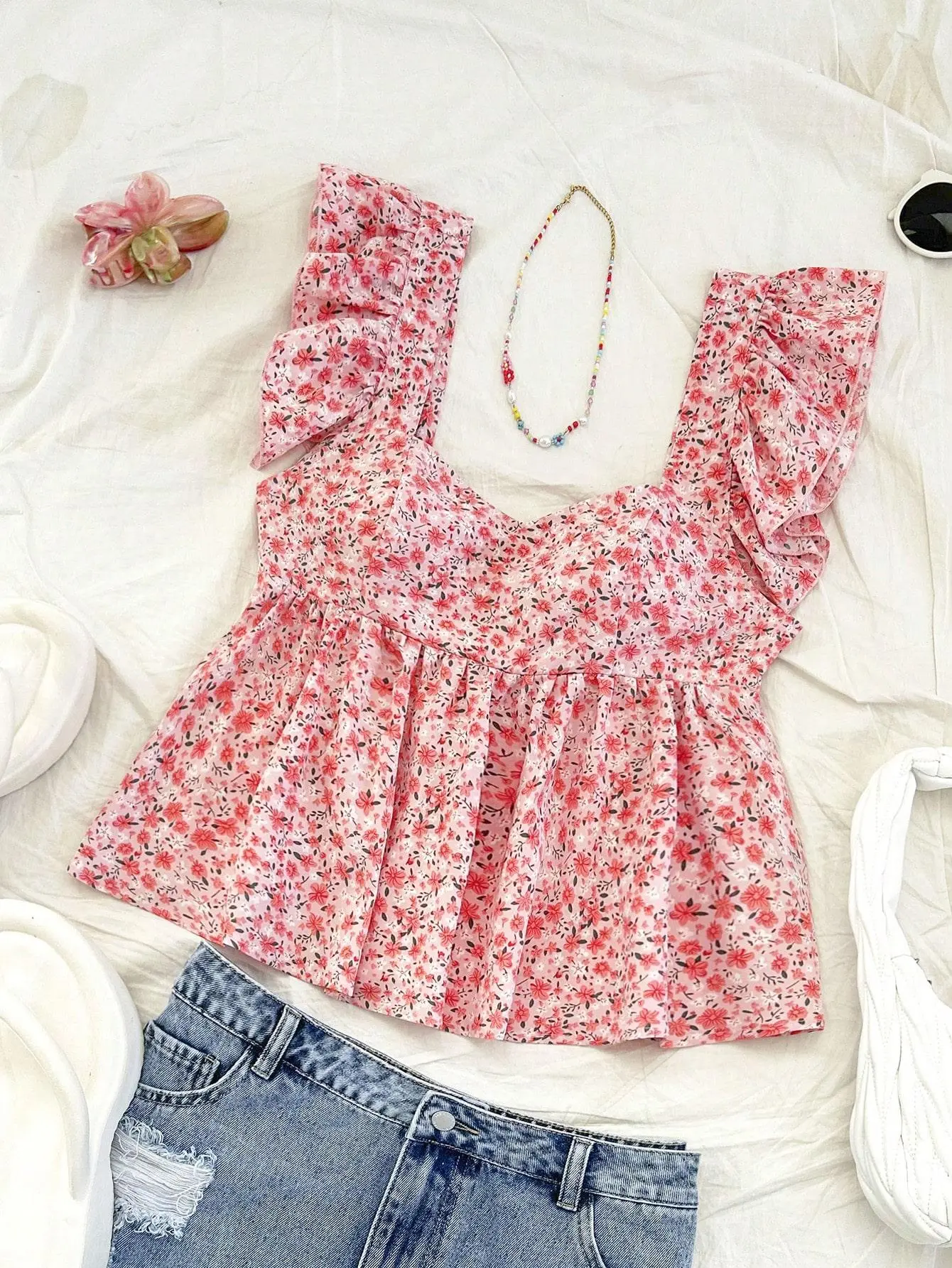 VYNCE Loose Fit Smock Collar Pink Ditsy Floral Cap Sleeve Top Summer Blouse Beach Wear Tropical Vacation Relaxed Fit Trendy Women's Fashion