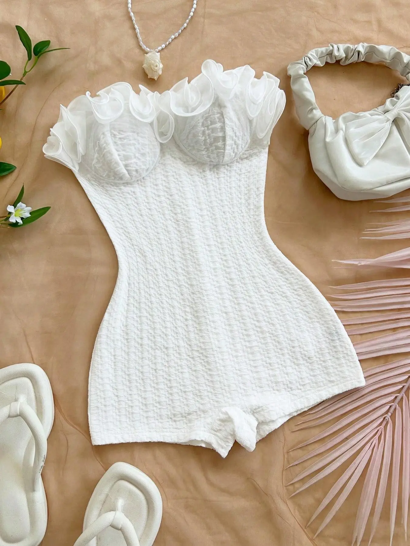 Women's Fashion Casual Beach Vacation Romper, Holiday Jumpsuit, 3D Embroidered Halter Backless Sleeveless Waist Cinching Slimming Fitted Jumpsuit, Summer, Solid, Womenswear