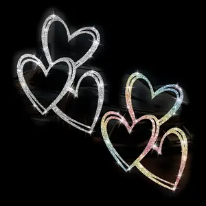 1PC Heart-Shaped Self-Adhesive Glittery Vinyl Decal Sticker for Cars, Shiny Heart Car Window Glass Decoration Sticker, Windshield Sticker, Multi-Surface Decor Sticker for Laptops, Trucks, Motorcycles, Wall, Window and Luggage, Scratch Cover