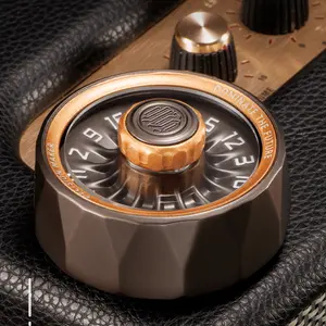 ICHOXER STARRING spinner fidgettoys edc - Metal Fidget Spinner, Durable Metal Construction, Portable Fidget Toy for Relaxation & Focus, Ideal Holiday Gift for Ages 14+, Fidget Spinner Toy